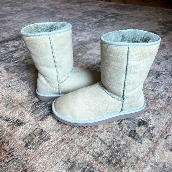 UGG Shoes - Womens UGG Boots Sz 6 Baby Blue Vintage Classic Short Suede Wool Festival Rare